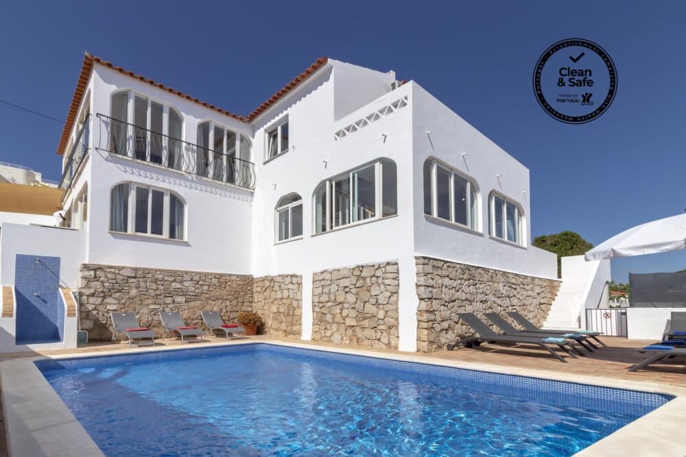 Villa James