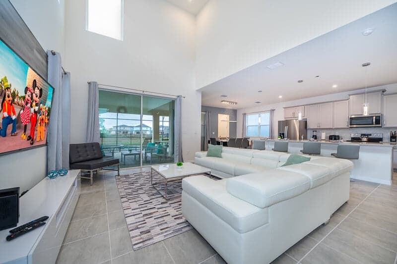 2098EE VILLA  5 BED/4.5 BA