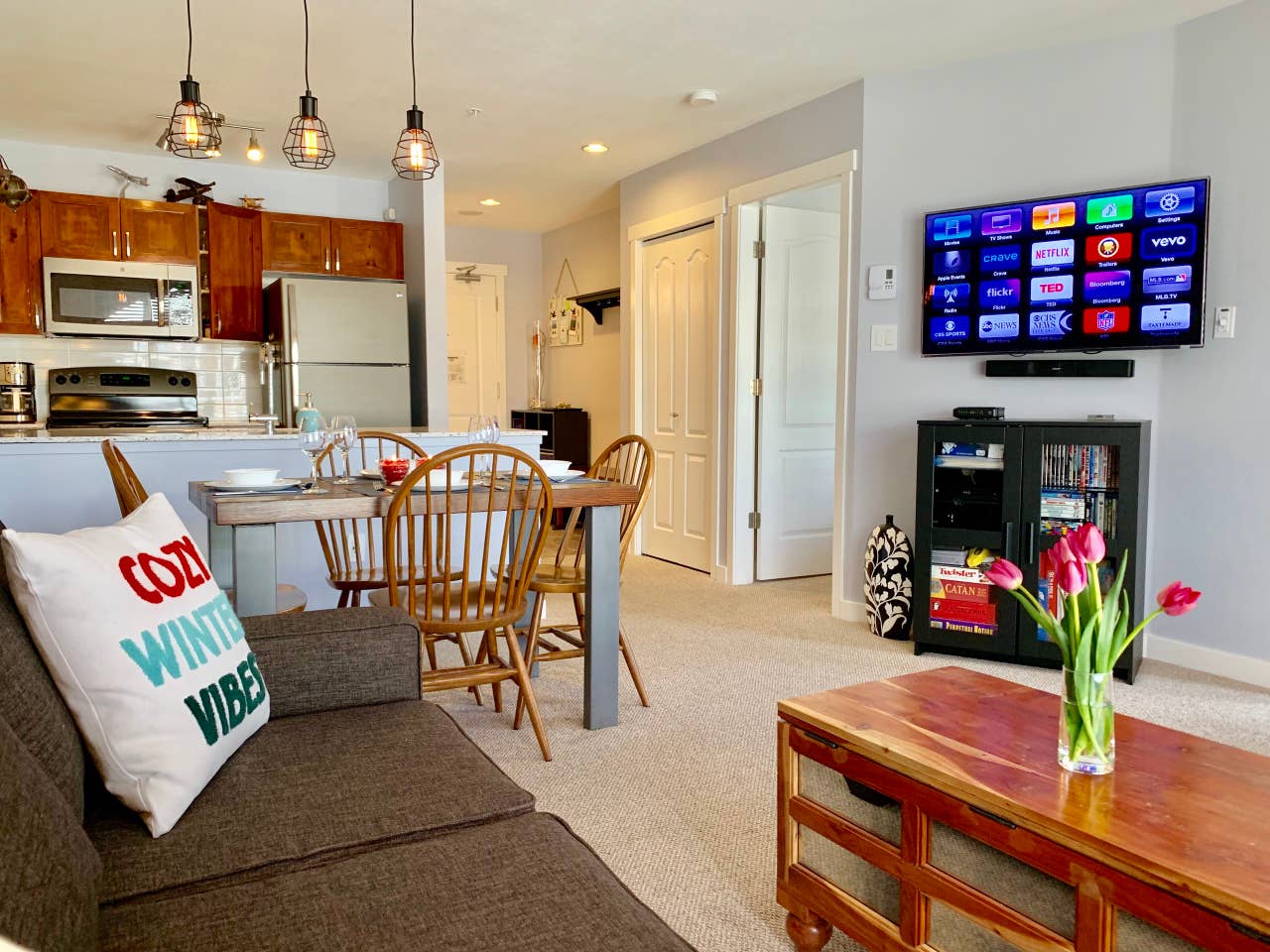 Peo Whistler – 1 bedroom, mountain view vacation rental in Whistler
