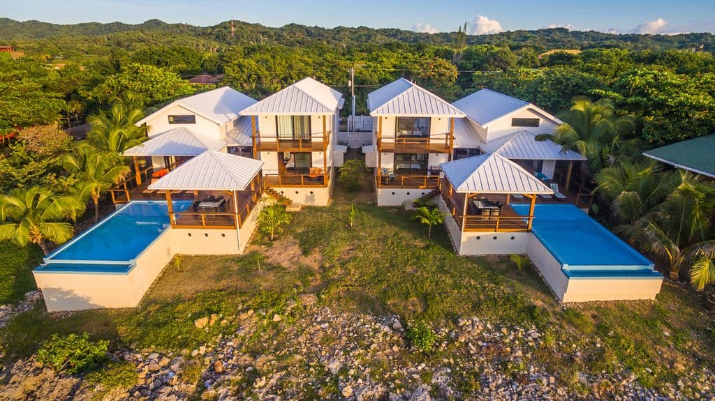 Vivaro Roatan Oceanfront