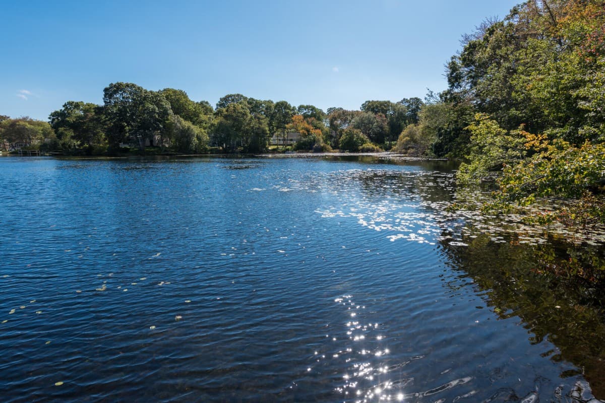 YHOFF--Long Pond Waterfront